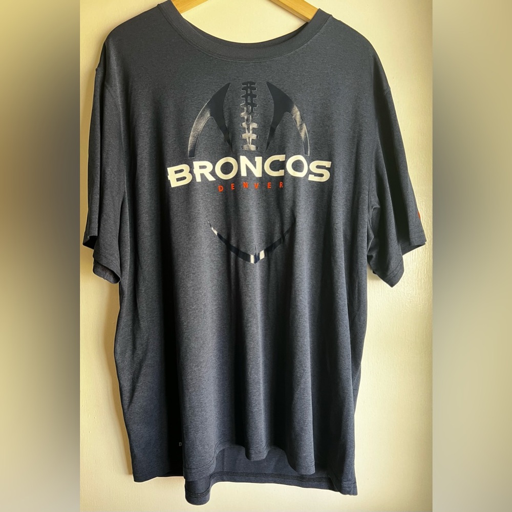 EUC Men’s Nike Broncos Graphic Tee, Navy, XL